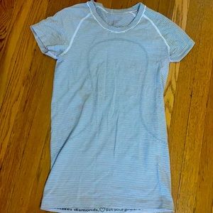 Lululemon Wimens Swiftly Tech Shirt
